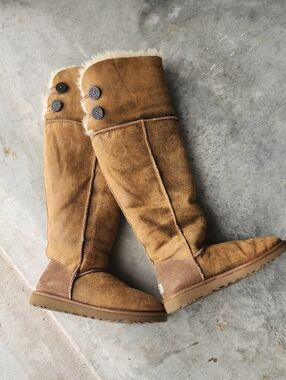 UGG OTK Bailey Button Shearling-Lined Suede Winter Boots - Chestnut